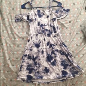 I’m selling a dress from “Epic Threads”